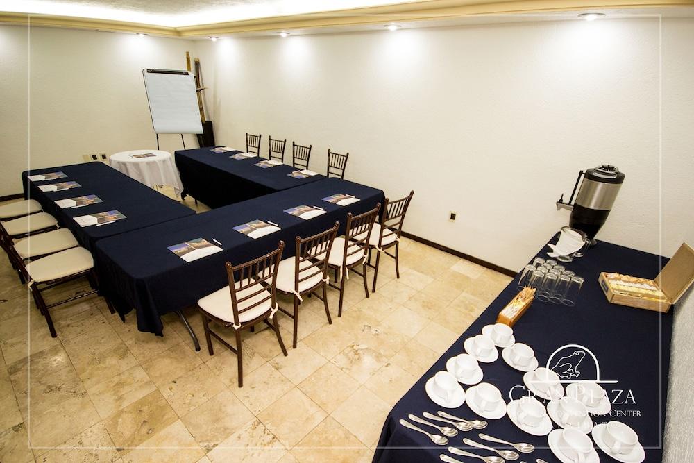 Hotel Gran Plaza & Convention Center Γκουαναχουάτο Εξωτερικό φωτογραφία