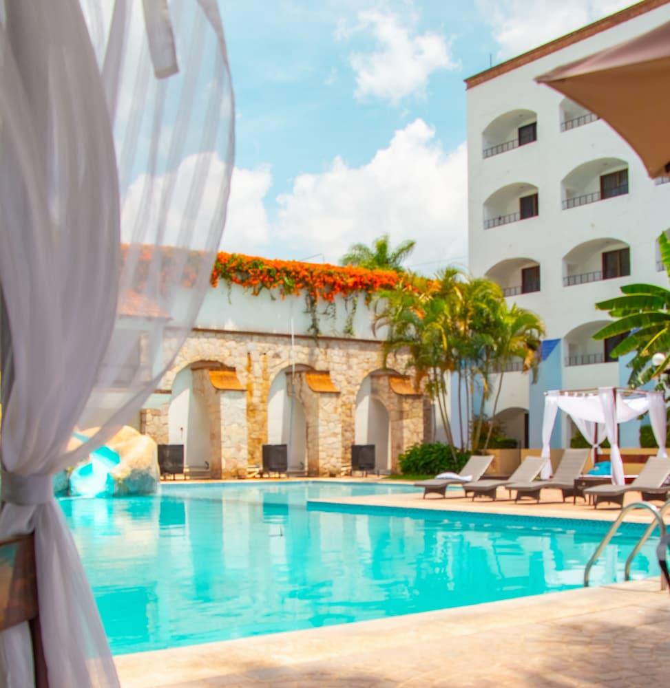 Hotel Gran Plaza & Convention Center Γκουαναχουάτο Εξωτερικό φωτογραφία