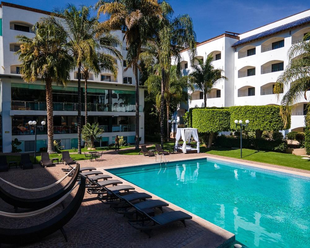 Hotel Gran Plaza & Convention Center Γκουαναχουάτο Εξωτερικό φωτογραφία