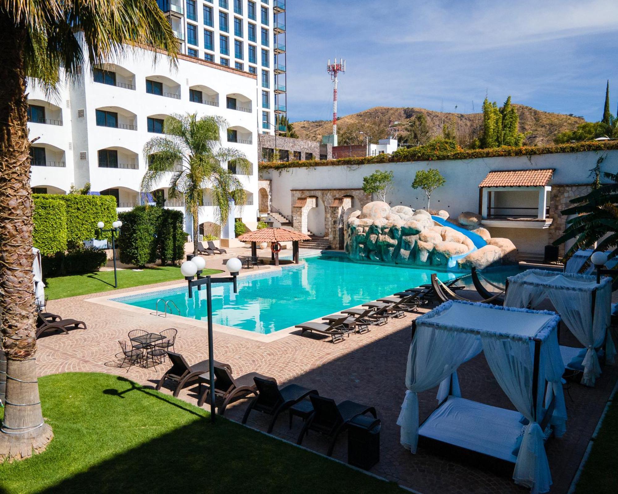 Hotel Gran Plaza & Convention Center Γκουαναχουάτο Εξωτερικό φωτογραφία