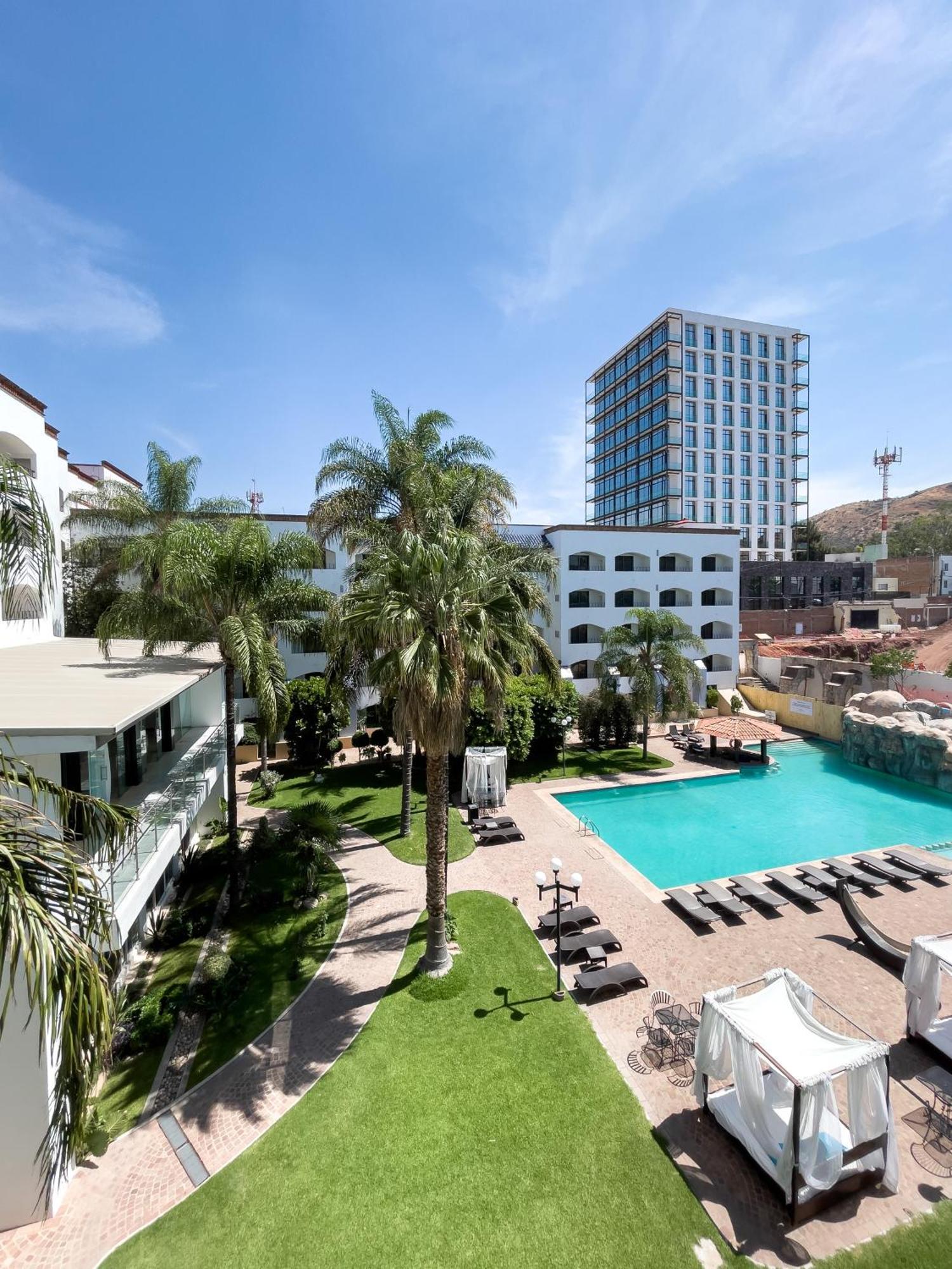 Hotel Gran Plaza & Convention Center Γκουαναχουάτο Εξωτερικό φωτογραφία