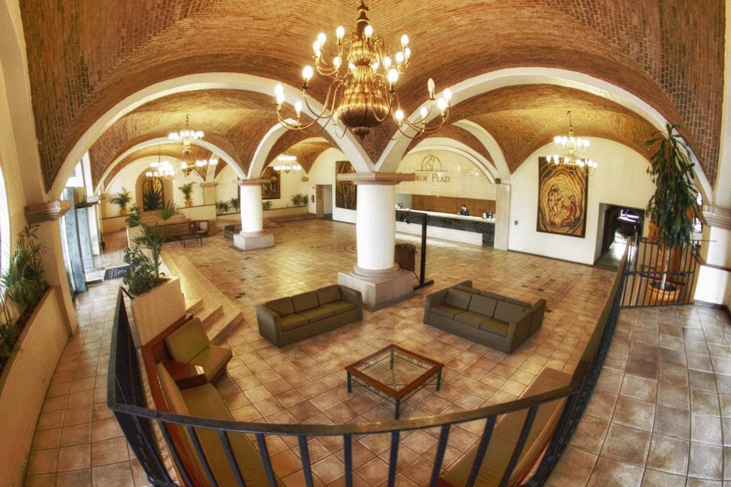 Hotel Gran Plaza & Convention Center Γκουαναχουάτο Εξωτερικό φωτογραφία