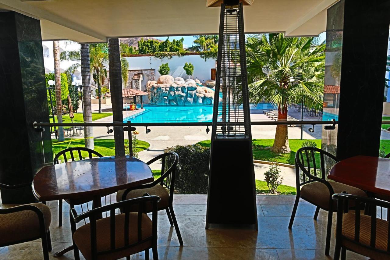Hotel Gran Plaza & Convention Center Γκουαναχουάτο Εξωτερικό φωτογραφία